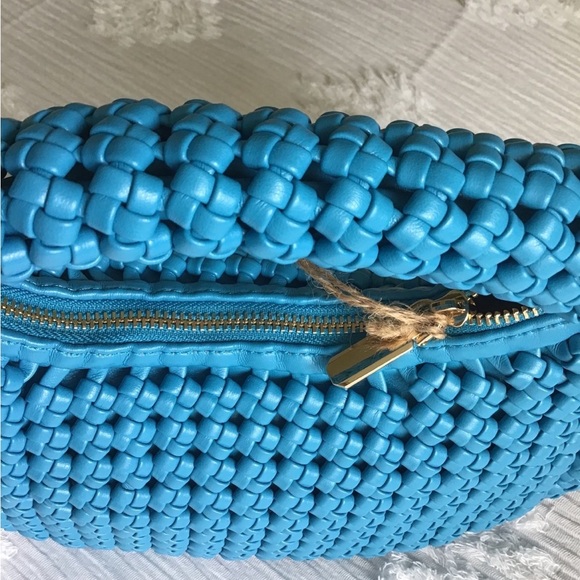Statement Piece! Bold Handwoven Blue Bag - Picture 4 of 6
